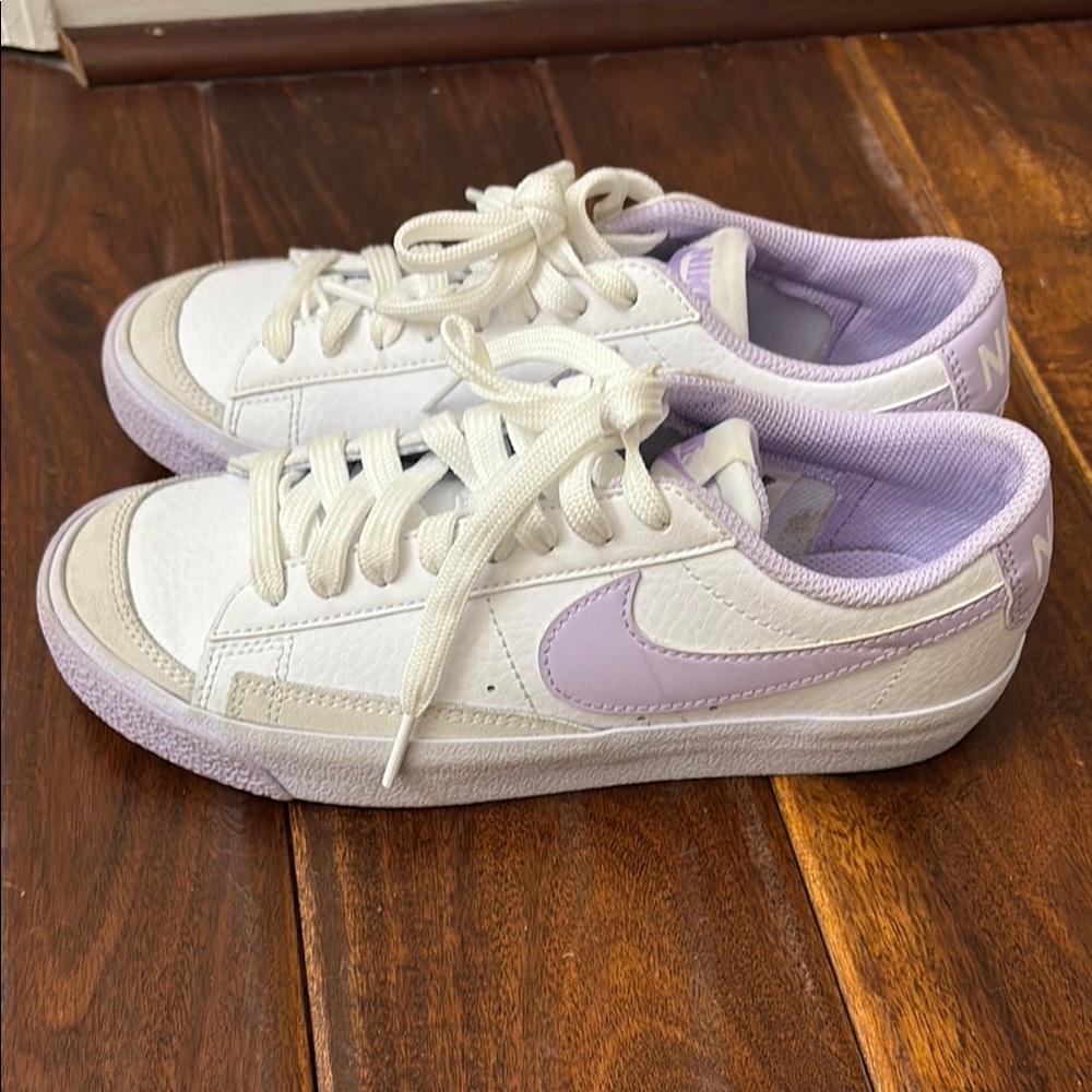 Nike Blazer '77 Low Top 4Y - Picture 2 of 8
